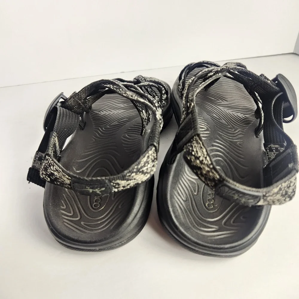 Chaco Women's Strappy Sporty Waterproof‎ White/Black Sandals Size 8
